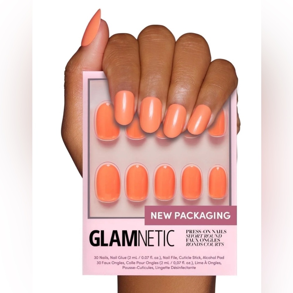 NEW! Glamnetic Apricot Short Round Nail